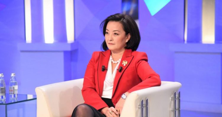 Ambasadorja amerikane, Yuri Kim.