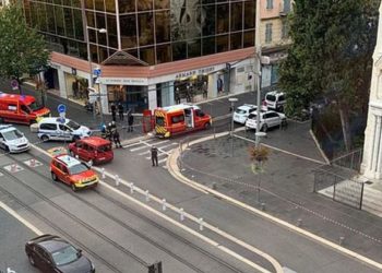 SULMI TERRORIST NË FRANCË/ DY PERSONA IU ËSHTË PRERË KOKA, AGRESORI THËRRISTE VAZHDIMISHT “ALLAHU EKBER”