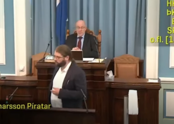 Deputetët në parlamentin e Islandës