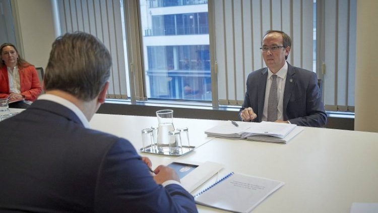QEVERIA E KOSOVËS KONFIRMON TAKIMIN E SË ENJTES NË BRUKSEL ME DELEGACIONIN E SERBISË