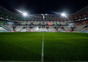 Foto ilustruese nga stadiumet në Itali