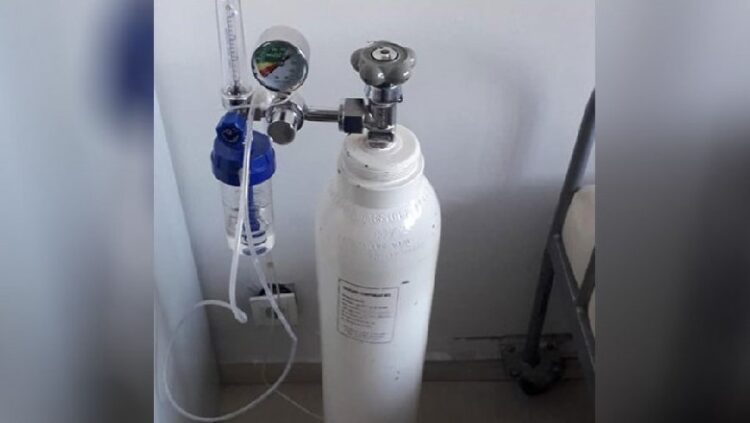 E RËNDË NË TIRANË / TË SËMURIT ME COVID, I SHPËRTHEN BOMBULA E OKSIGJENIT