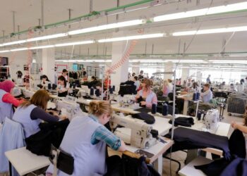 HYN NË FUQI VENDIMI/ JA BIZNESET PËRFITUESE TË NDIHMËS FINANCIARE PËR ZBATIMIN E PROTOKOLLEVE ANTI COVID-19