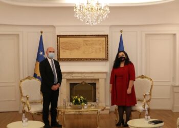 ZYRTARE/ VJOSA OSMANI MERR DETYRËN E PRESIDENTES