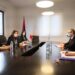 PËRBALLIMI I PANDEMISË/ MANASTIRLIU TAKOHET ME DREJTORIN RAJONAL TË OBSH-ËS PËR EVROPËN