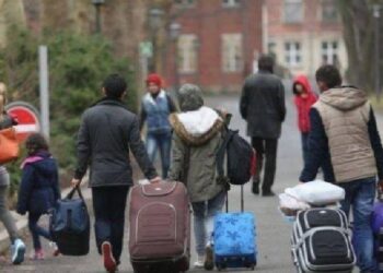 ANKETA / NË DEKADËN E FUNDIT EMIGRUAN 360 MIJË PERSONA, GATI 7% E FAMILJEVE, REKORD TIRANA