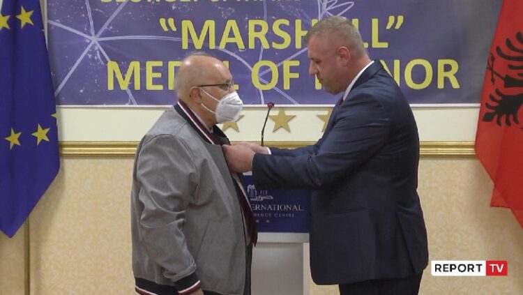 MJEKËT TRITAN KALO DHE SKËNDER BRATAJ VLERËSOHEN PËR KONTRIBUTIN E DHËNË GJATË PANDEMISË