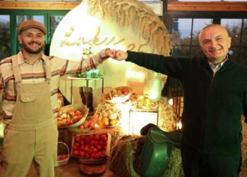 Bes Kallaku festoi ditëlindjen me 30 vetë e sfidon masat anti-COVID, 1 mln lekë gjobë pronarit të lokalit, ndëshkohen dhe Meta e Kryemadhi! Pezullohen 6 policë