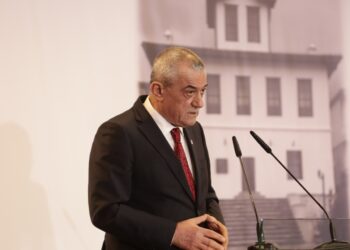 Gramoz Ruçi mesazh me rastin e 76-vjetorit të Çlirimit: 29 nëntori, datë supreme në kalendarin e lirisë