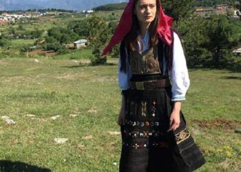 Ministria e Kulturës kërkon futjen e 4 trashëgimive kulturore në UNESCO! Mes tyre ‘Xhubleta’ dhe ‘vallja e Tropojës’