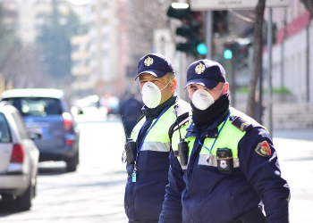 Mbi 700 punonjës policie të prekur nga Covid-19, 315 prej tyre të karantinuar
