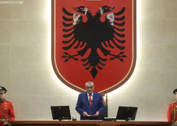 Masat e reja anti-COVID, pezullohet seanca në Kuvendin e Shqipërisë, komisionet online