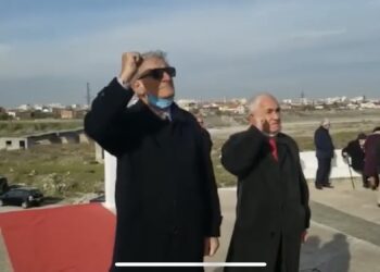 Rikthehen simbolet komuniste (VIDEO-LAJM)