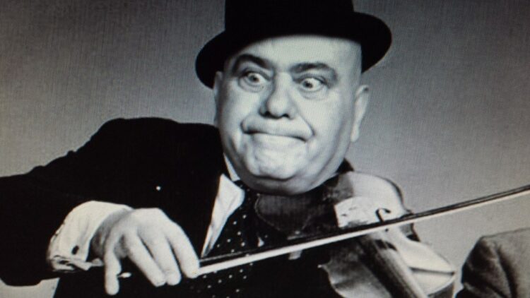 “KOÇO LARTËSOI TË MIRËN MBI TË KEQEN” / RUÇI MESAZH NGUSHËLLIMI