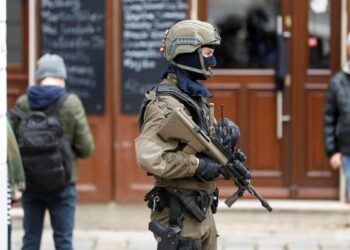 AUSTRIA MBYLL XHAMINË DHE SHOQATËN ISLAMIKE QË FREKUENTOHEJ NGA AUTORI I SULMIT NË VJENË