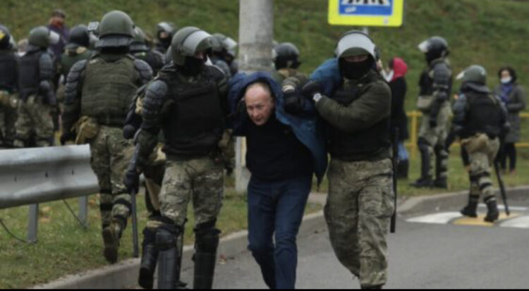 PROTESTA TË DHUNSHME NË BJELLORUSI. ARRESTOHEN 500 PERSONA