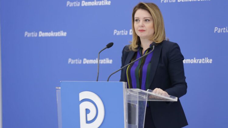 Denoncimi i PD/ Pampuri: Klanet në qeveri luftë për tendera. Pajisjet antiCovid u blenë 3 herë më shtrenjtë