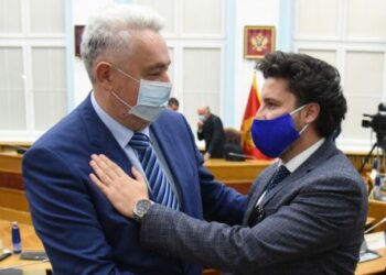 Prezantohet kabineti i ri qeveritar në Mal të Zi, shqiptarit Dritan Abazoviç i besohet posti i zëvendëskryeministrit