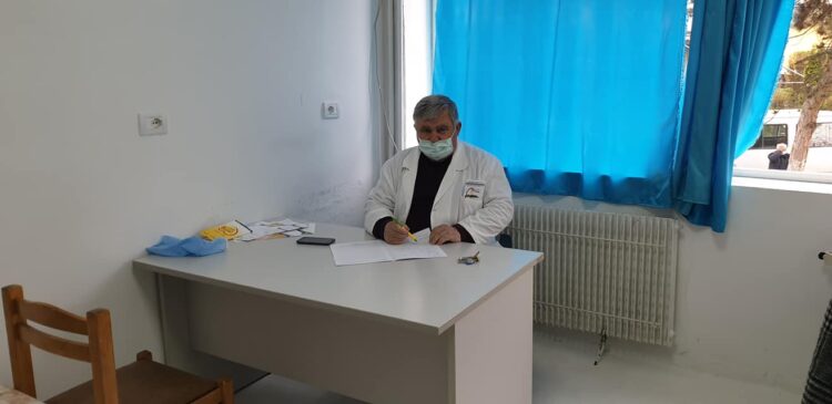 Tjetër humbje jete nga radhët e bluzave të bardha/ Kush është mjeku pneumolog që vdiq nga koronavirusi?