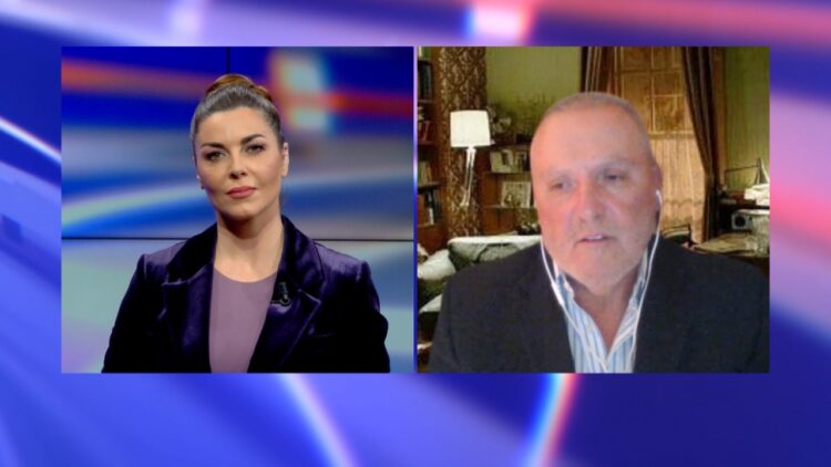 Iu hoq titulli i nderit / Reagon Veton Surroi: “si gjykimet politike të komunizmit”