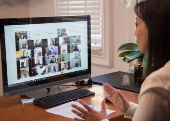 Nisja e mësimit të kombinuar më 1 dhjetor/ Ministrja Kushi takim “online” me drejtues të institucioneve të varësisë