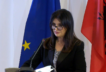 Partia e Jozefina Topallit, “Lëvizja për Ndryshim” regjistrohet në gjykatë