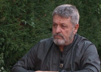 FLET ISH-DEPUTETI QË PA PAMJET NGA MASAKRA E KRUSHËS ME GAZETARËT E BBC/ PEZA: ISHIN TRONDITËSE, KASETA JU DORËZUA OKB!