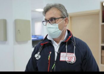 (VIDEO) Ja si Urgjenca Kombëtare asiston të sëmurën me Covid, Brataj: Jemi tek skenari 3, nëse ezaurohet edhe 5, do i asistojmë qytetarët edhe në stadium!