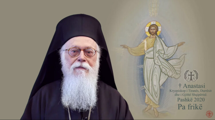 Kaloi Covid, Kryepeshkopi Janullatos vazhdon të ketë probleme shëndetësore, kurohet në shtëpinë e tij në Athinë