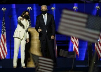 ZËVENDËSPRESIDENTJA E PARË NË SHBA, KAMALA HARRIS: NUK DO TË JEM E FUNDIT. GRATË SHTYLLA KURRIZORE E DEMOKRACISË