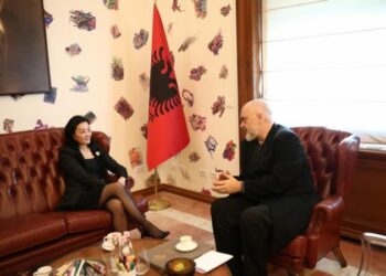 AMBASADORJA YURI KIM TAKIM ME EDI RAMËN NË KRYEMINISTRI