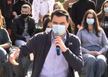 Lulzim Basha me studentët