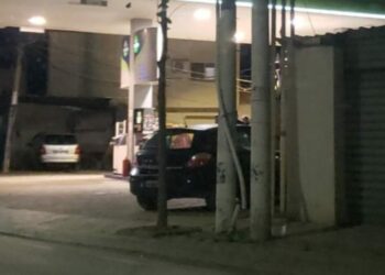 Vlorë/ Një person tenton të vjedhë në një karburant, punonjësi pëson dëmtime të lehta fizike