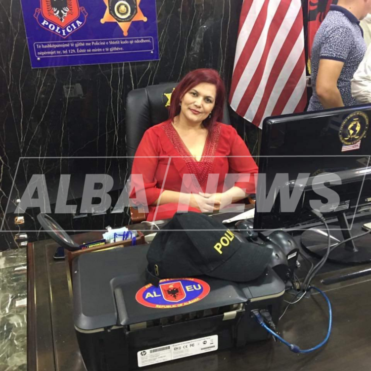 Gruaja që prezantohej si police