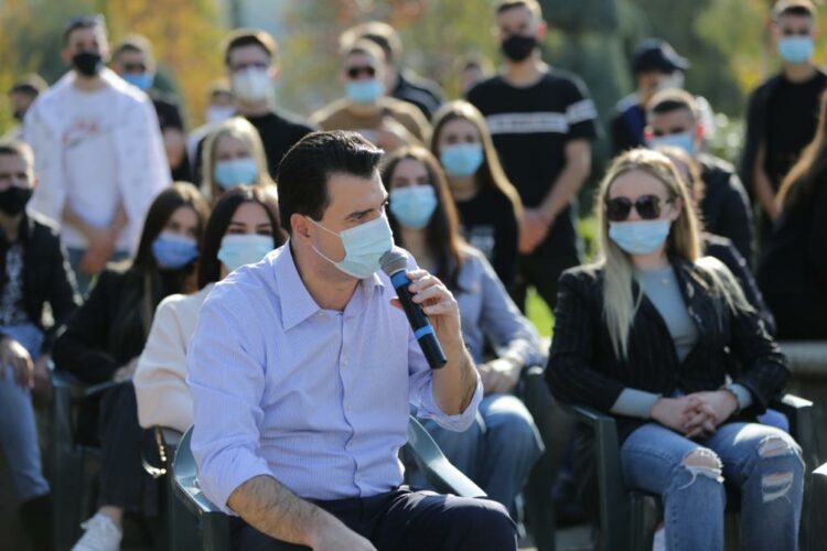 GAFA E RADHËS E LULZIM BASHËS/ RAMA TALLET ME LIDERIN E OPOZITËS: OBOBO….