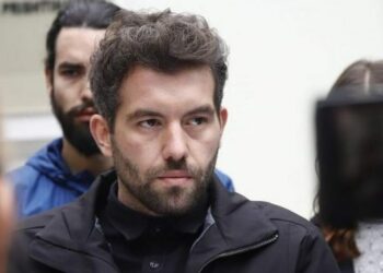 RRON GJINOVCI: REAGIMI I ALBIN KURTIT MBI AKTAKUZAT E ISH-DREJTUESVE TË UÇK-SË ËSHTË SKANDALOZ