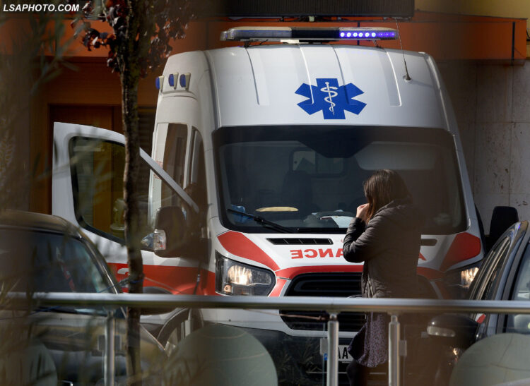 NGJARJE E RËNDË/ BIE NGA 10 METRA LARTËSI ME BIÇIKLETË, 30 VJEÇARI GJEN VDEKJEN