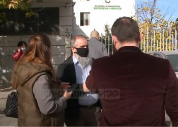 “Kam shoqe ministren e Drejtësisë”,  49-vjeçarja “fut në kurth” dy burra!