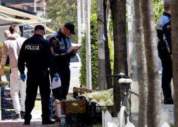 Policia gjobit 670 qytetarë dhe dy lokale për mos-zbatim të masave anti-Covid.