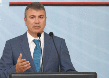 DEPUTETI GJIKNURI REZULTON POZITIV ME COVID-19/ JA SI PARAQITET GJENDJA E TIJ SHËNDETSORE