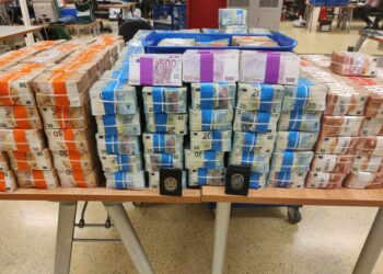 FOTO/ Trafikuan 100 milionë euro kokainë në 6 muaj, 45 të arrestuar. Ja detajet e operacionit