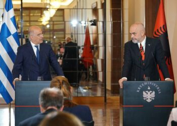 “KATHIMERINI”: GREQIA NIS PUNËN PËR DETIN, NË SHQIPËRI PENGESË DO JETË VETËM META