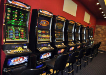 ÇUDIA! LOTOT U MBYLLËN, MAKINETAT E INSTALUARA U SHTUAN 22%