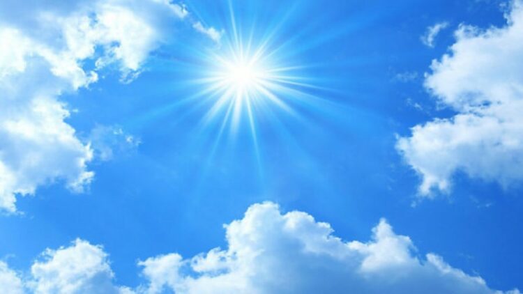 PARASHIKIMI I MOTIT/ FUNDJAVA VJEN ME DIELL DHE RRITJE TEMPERATURASH