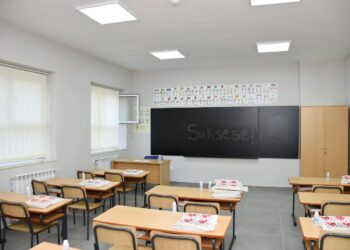 MËSUES TË INFEKTUAR ME COVID, MBYLLET NJË SHKOLLË 9-VJEÇARE NË GJIROKASTËR