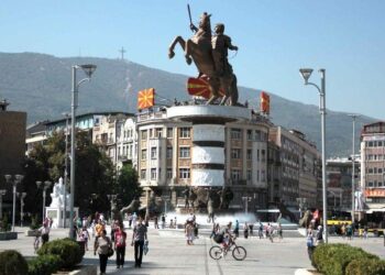 Opozita maqedonase kundër marrëveshjes me Bullgarinë, të martën bllokon Shkupin