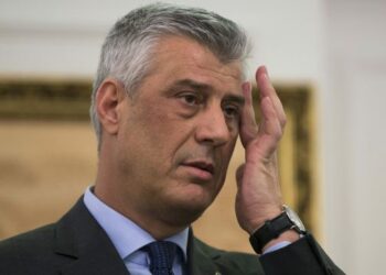 “Të arrestohet dhe të çohet në paraburgim”- Kryeprokurori i Hagës parashikon dënim të përjetshëm për Hashim Thaçin