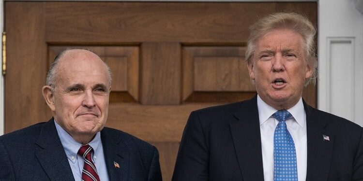 REAGON ASHPËR AVOKATI I TRUMP: DO KETË PËRBALLJE LIGJORE