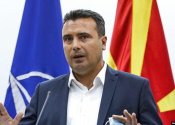 Zaev: Ne do të hyjmë në BE si maqedonas!