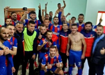 Vllaznia bën prova për shkëputjen. Shkodranët nuk ndalen, Hoxhaj vendos fitoren kundër Apolonisë